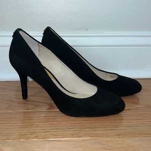 Michael Kors Pumps in Black Suede - size 6.5M
